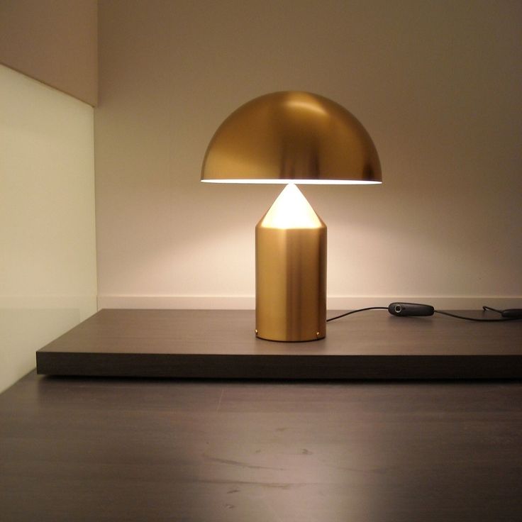 Oriental table lamp with pierced brass design handcrafted in Marrakech